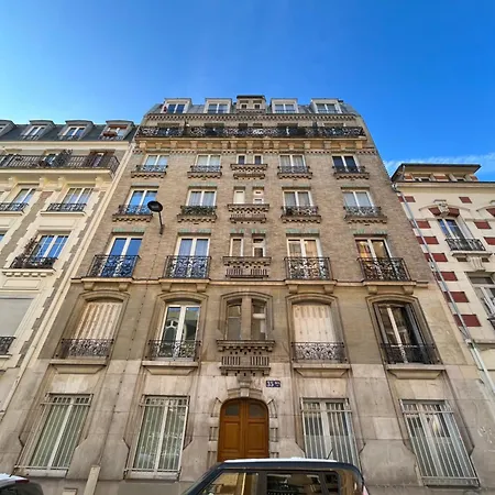 Charmant Deux Pieces Typiquement Parisien Exterior photo