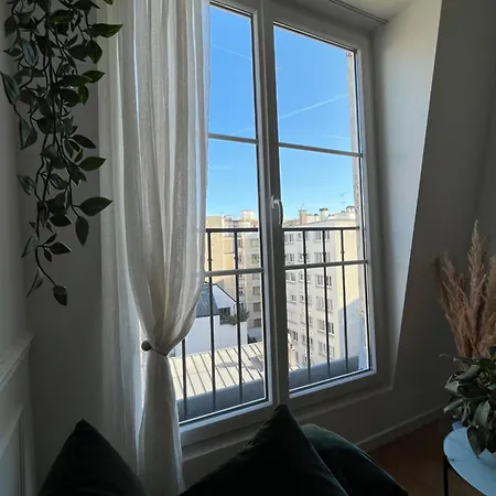 Charmant Deux Pieces Typiquement Parisien Exterior photo