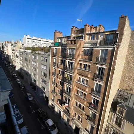 Charmant Deux Pieces Typiquement Parisien Exterior photo