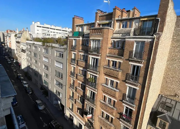 Charmant Deux Pieces Typiquement Parisien